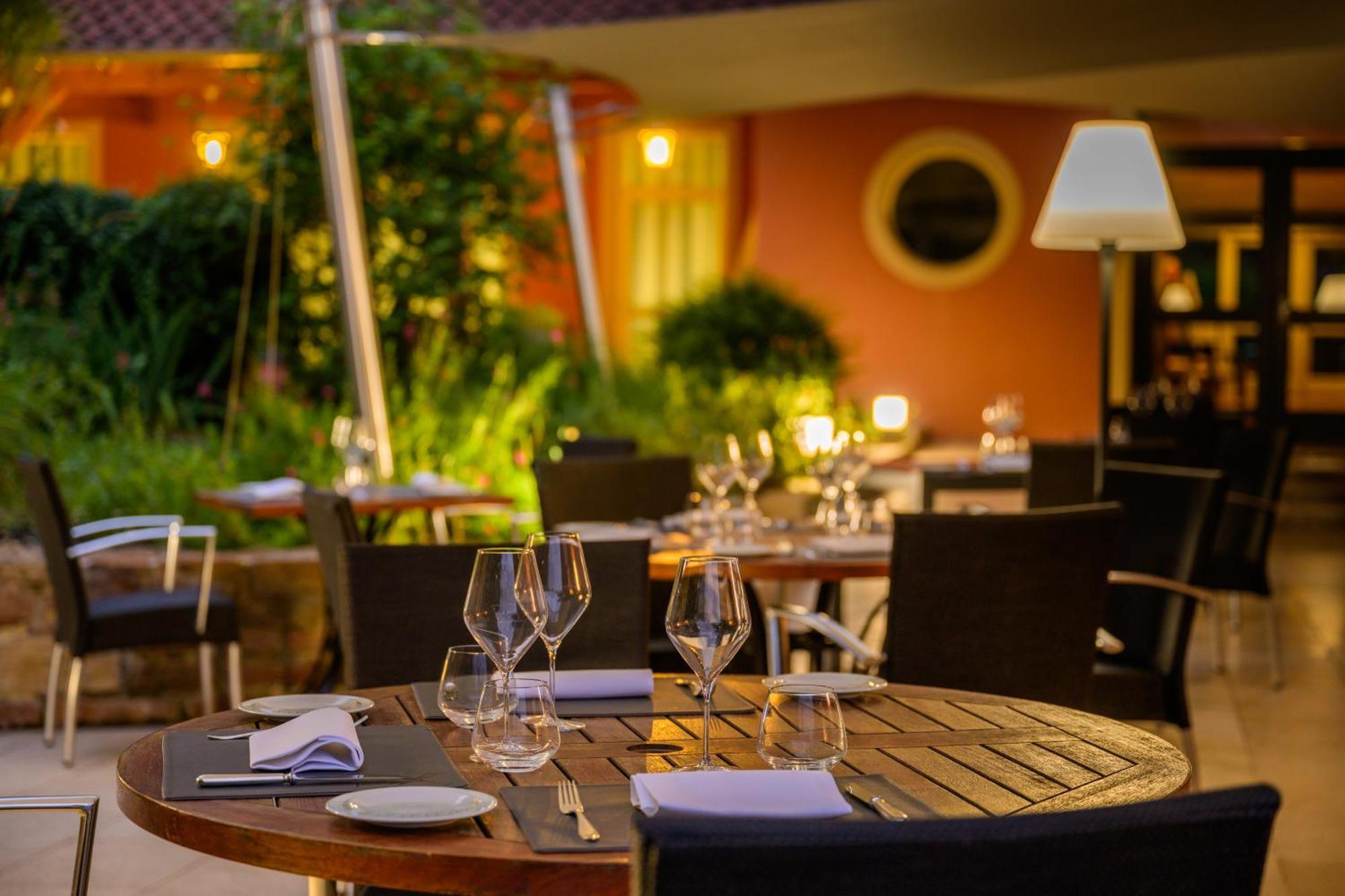 Le Moulin Du Gastronome Hotel Charnay-lès-Mâcon Екстериор снимка